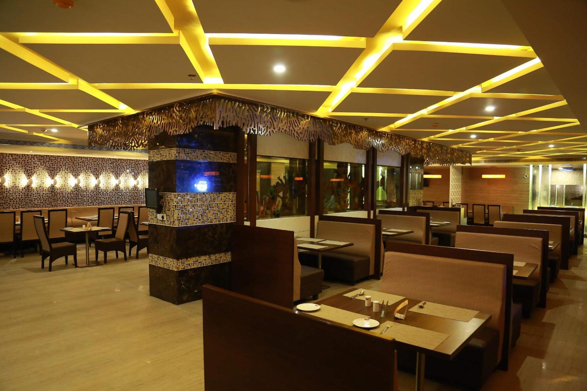 Hotel Svm Grand Medipally Hyderabad Exteriör bild